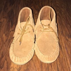Suede moccasin shoes/slippers